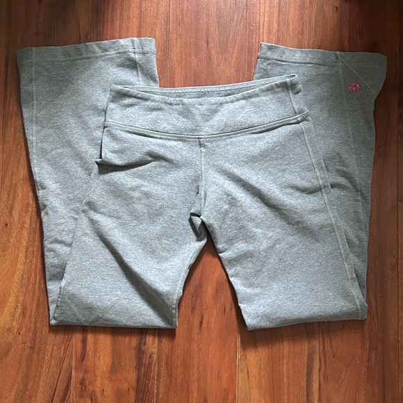 lululemon athletica Pants - Lululemon low-waisted grey flares